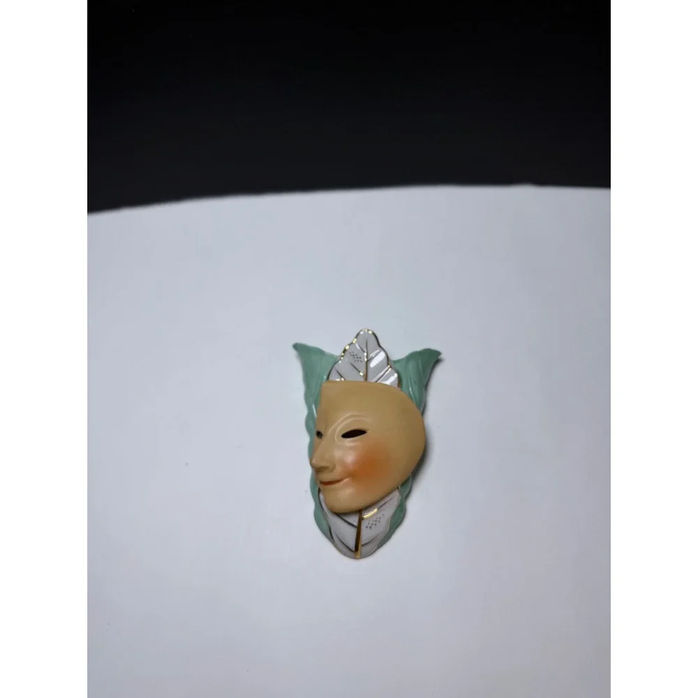 VTG Nippon Yoko Boeki Mask Porcelain Wall Pocket Japan MCM Theater Art Deco